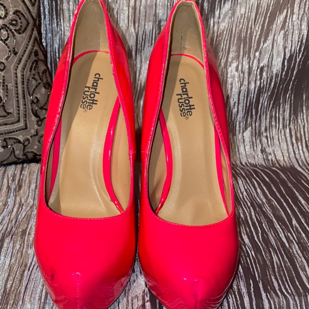 high heels - Picture 2 of 5